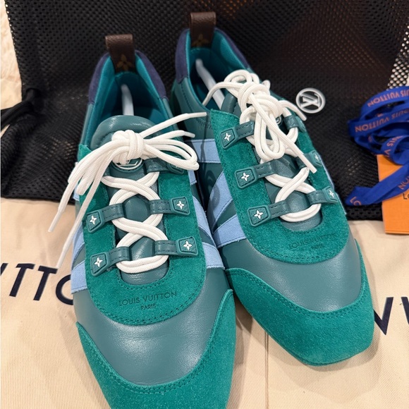 BRAND NEW Louis Vuitton Sneakerina 1AHNDY Green Women 38 - Picture 1 of 8